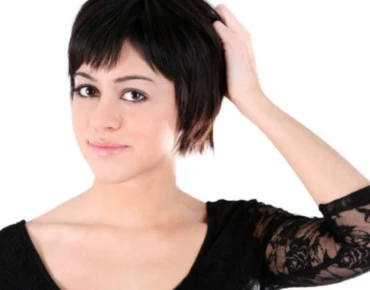 how to hide extensions in short hair