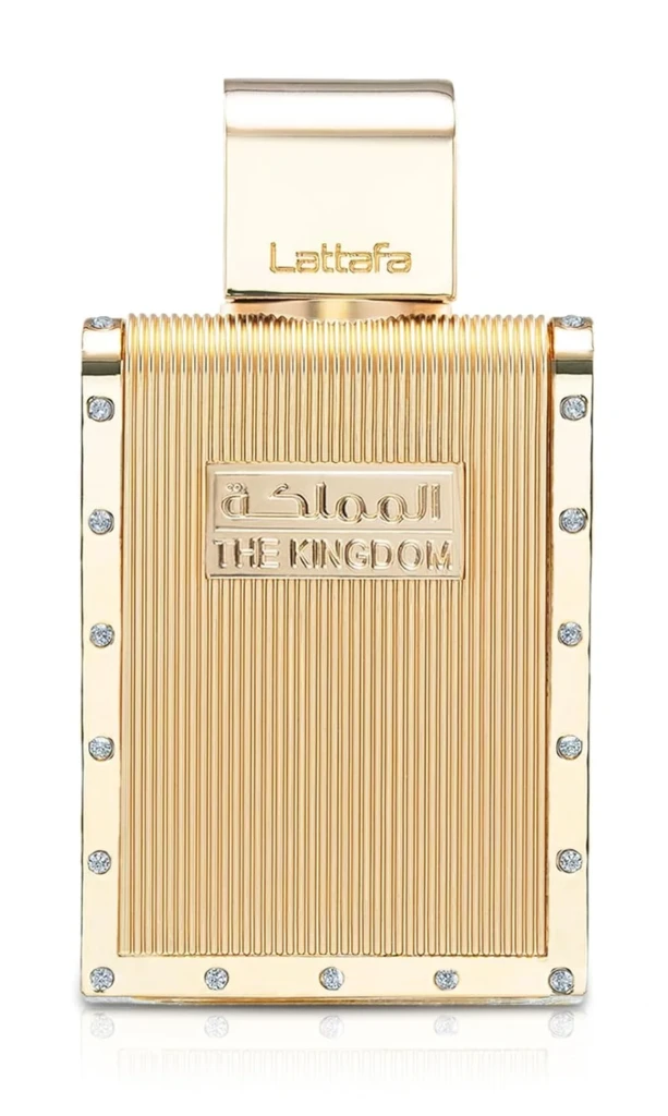 Lattafa Kingdom opens with juicy grapefruit and apple, followed by warm woods and patchouli.